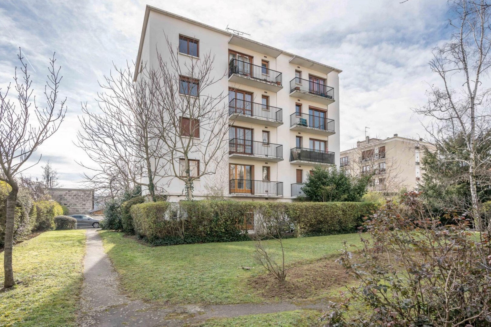 Appartement 2 pièces La Varenne Saint Hilaire