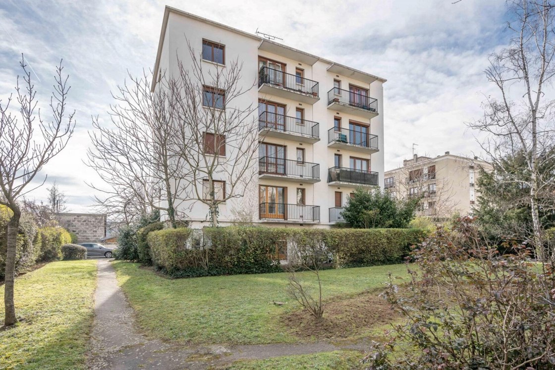 Appartement 2 pièces La Varenne Saint Hilaire