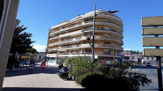 Appartement 3 pièces avec terrasse au centre de Vallauris