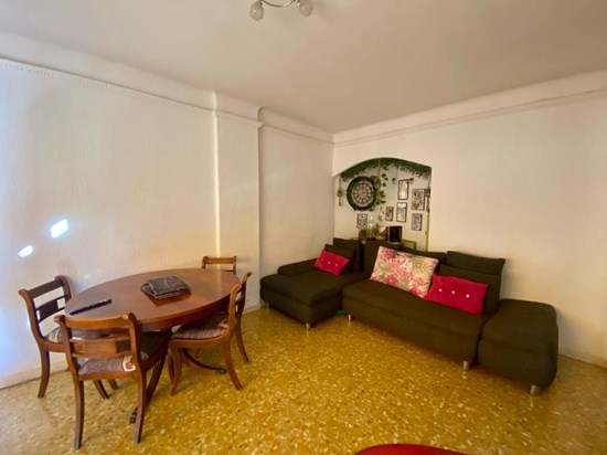 Appartement 3 pièces avec terrasse au centre de Vallauris