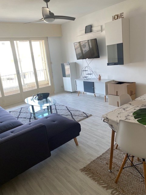 Appartement à louer 3 pièces 70m² - Vallauris
