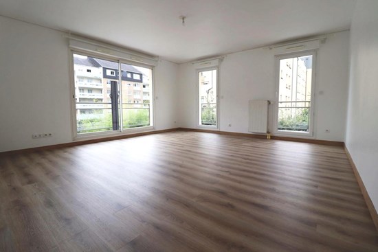 T4 ROUEN lumineux avec balcon