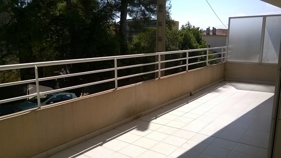Lumineux 2 pièces au premier étage d'une jolie résidence - Cannes