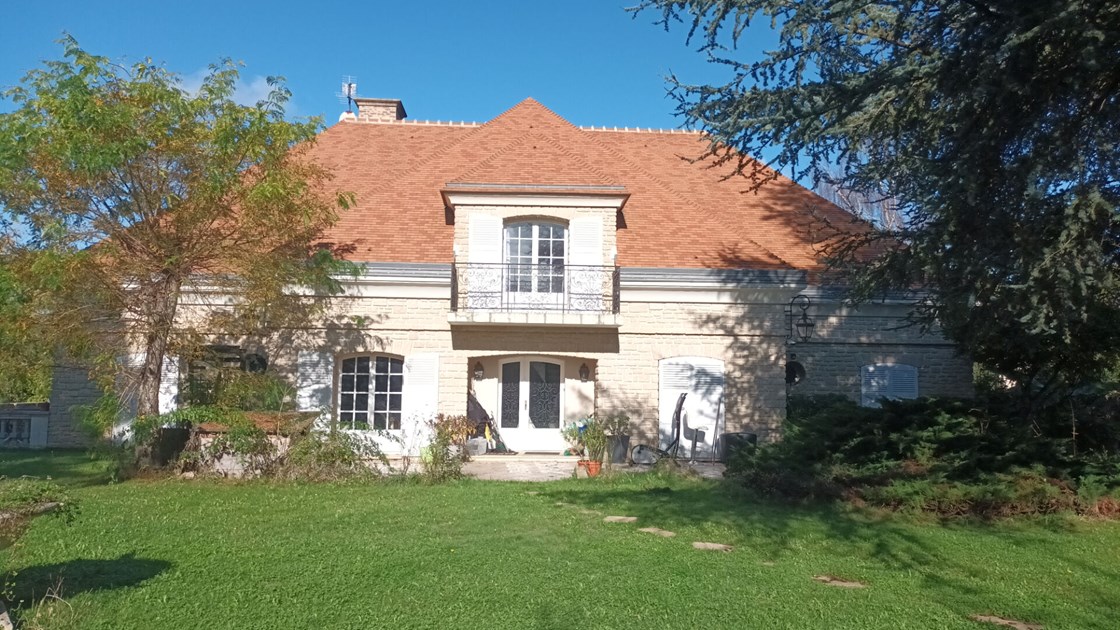 Villa 10 pièces 340 m2- Grisy Suisnes