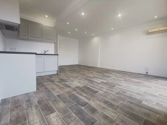 Très Beau Studio RUE ROUAZE