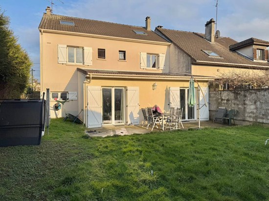 Maison 8 pièces 182 m2 - Ozoir La Ferrière