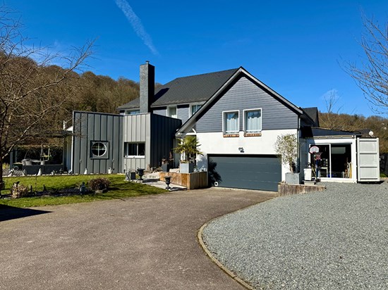 Maison d'architecte d'exception - Grand standing - En bord de rivière - 220m2