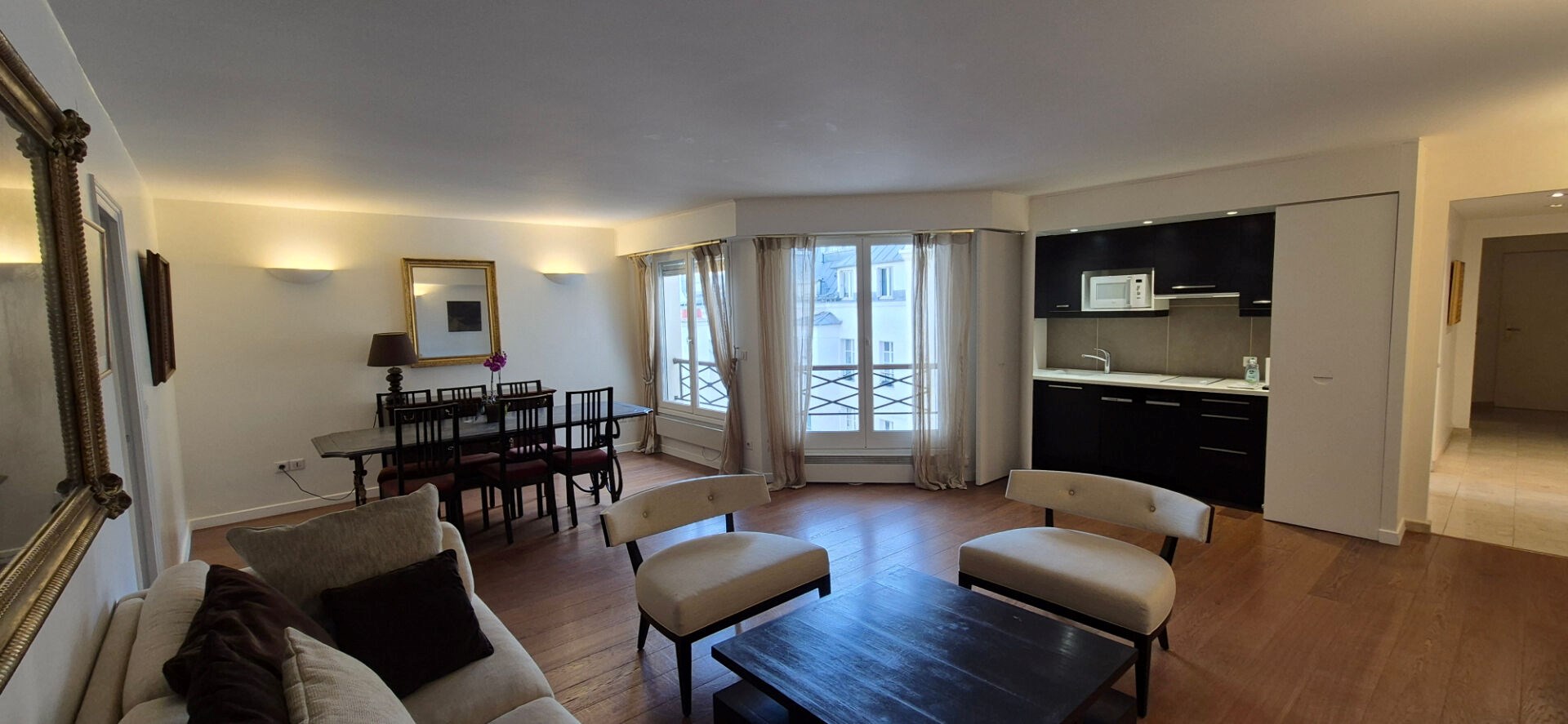 Trois pièces meublé Paris 8 - 88m²
