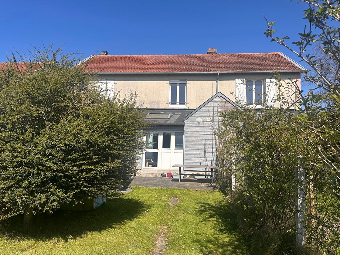 AGREABLE MAISON DE 4 PIECES