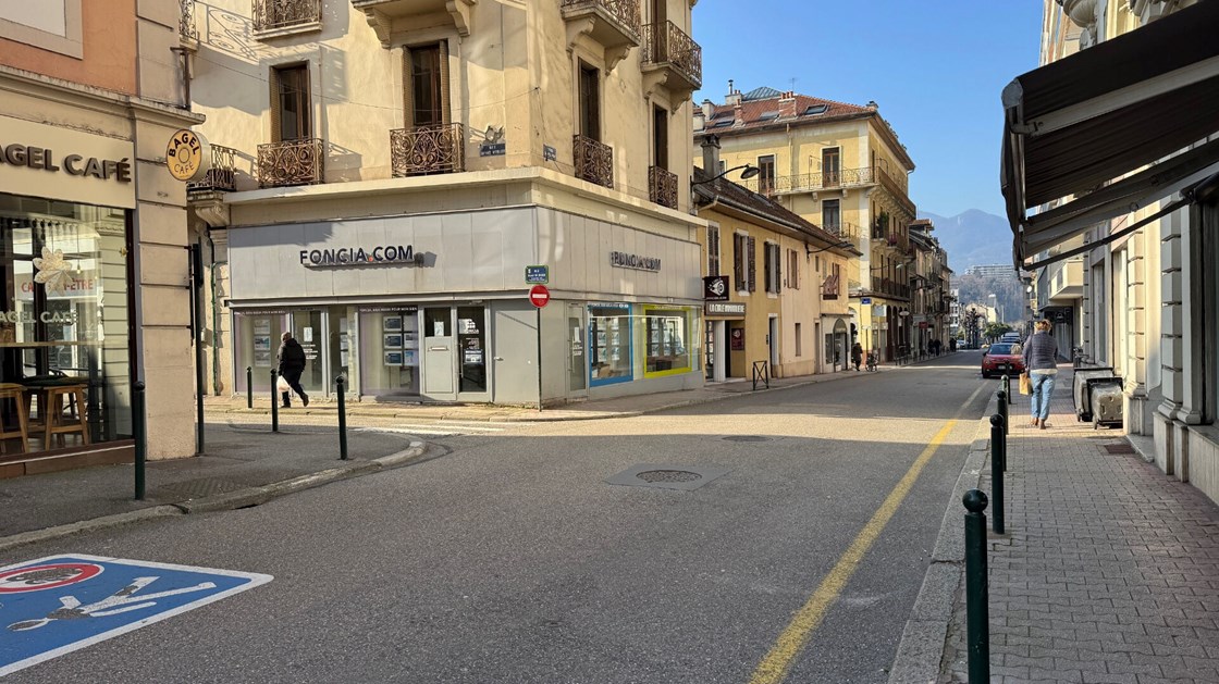 Local commercial de 118m² au coeur d'Aix-les-Bains