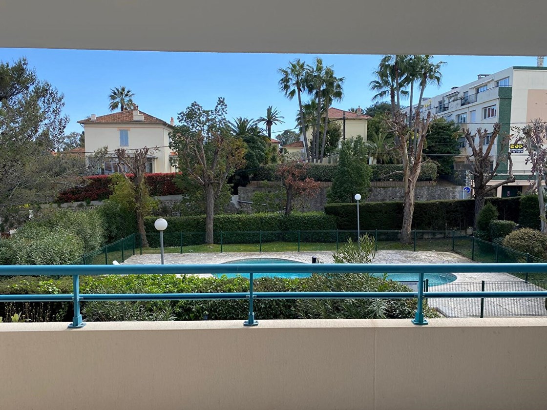 Appartement 2 pièce dans résidence au calme avec piscine