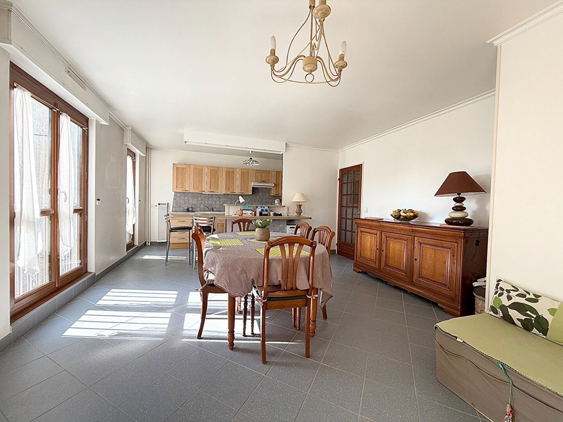 Appartement F3 de 74.84 m2 avec garage et cave à Rouen