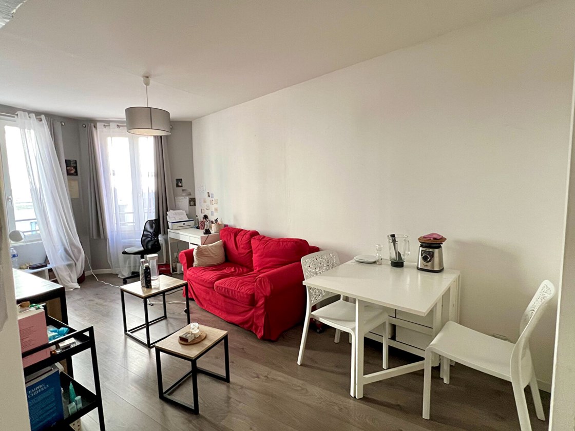Quartier SAINT GERVAIS! Appartement 2 pièces vendu meublé!