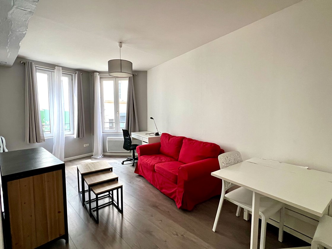Quartier SAINT GERVAIS! Appartement 2 pièces vendu meublé!