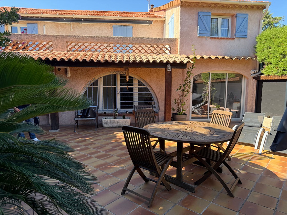 Villa Le Golfe Juan 5 pièces 134 m²