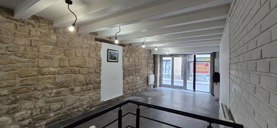 Local commercial Sentier