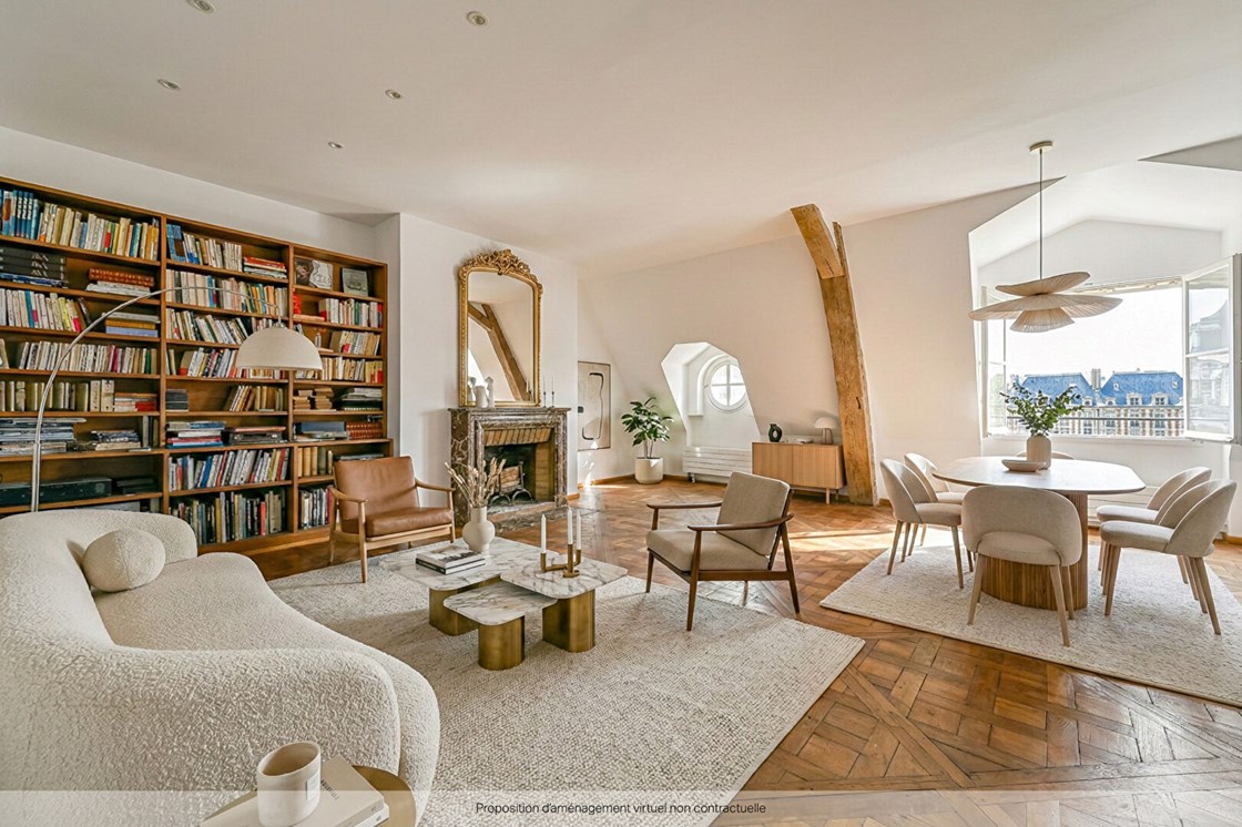 Duplex 165m² dans un Hôtel Particulier aux derniers étages par ascenseur - vue sur la place des Vosges-
