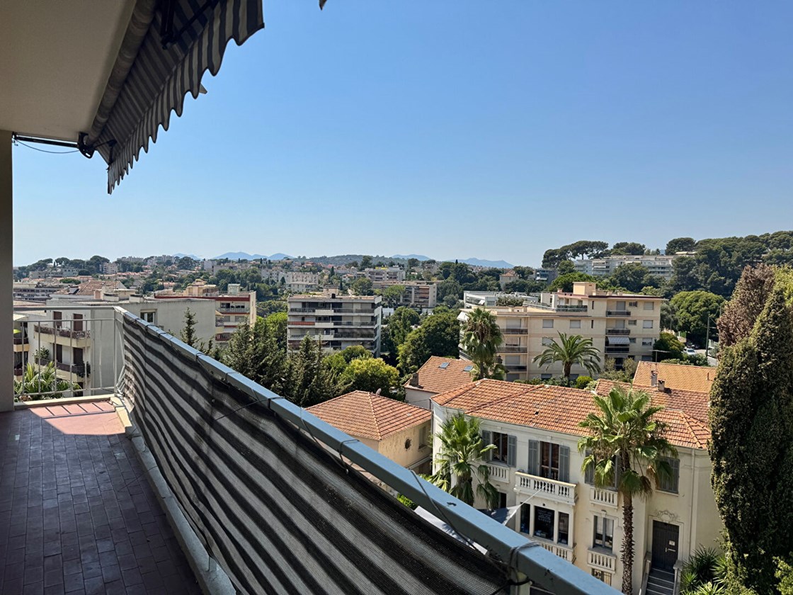 3 pièces le Cannet Mairie Centre ville vue panoramique mer