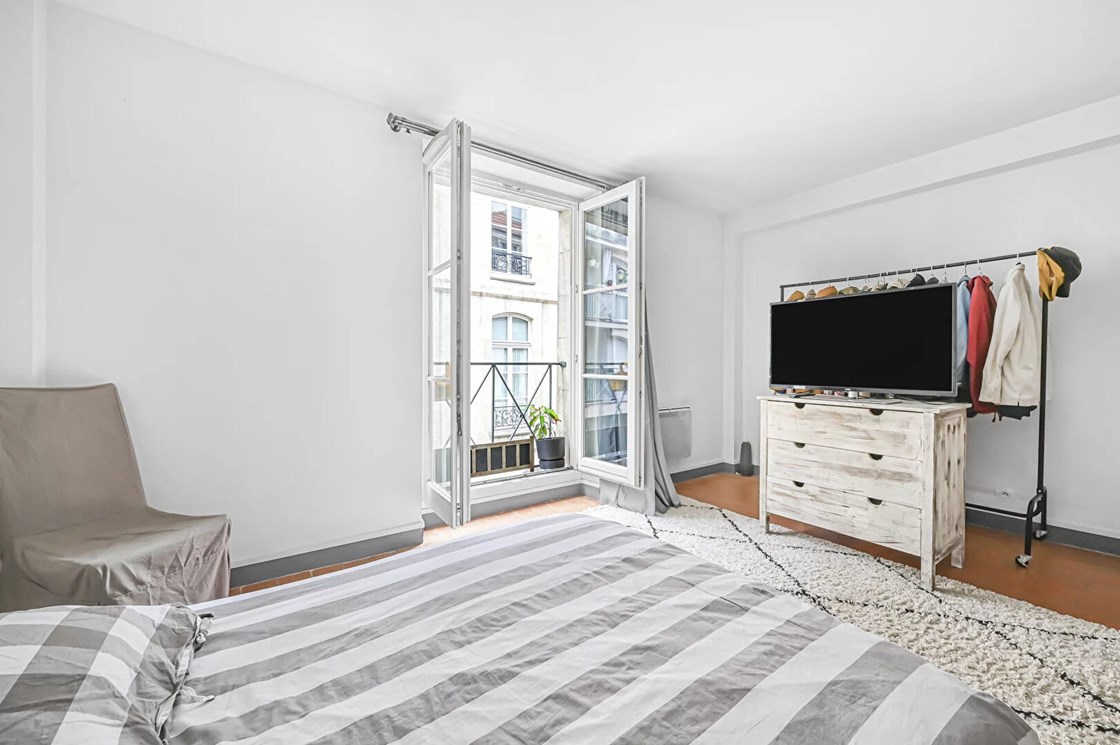 Rue du Temple - Grand studio - 2ème étage par ascenseur