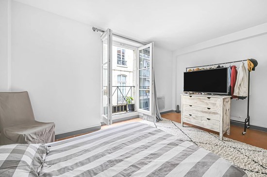 Rue du Temple - Grand studio - 2ème étage par ascenseur