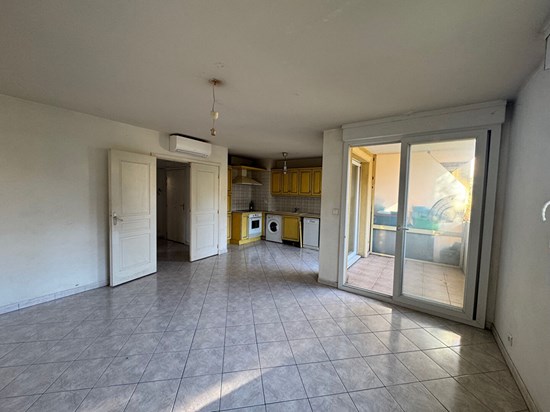 Le Cannet / Cannes Spacieux 3 pièces traversant avec loggia et garage