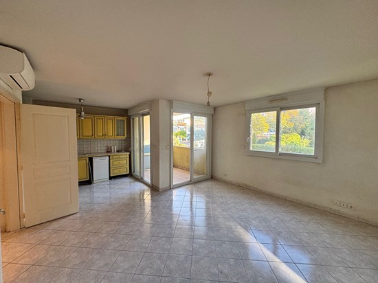 Le Cannet / Cannes ? Spacieux 3 pièces traversant avec loggia et garage