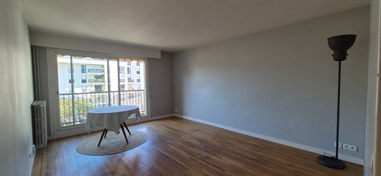 Deux pièces avec balcon