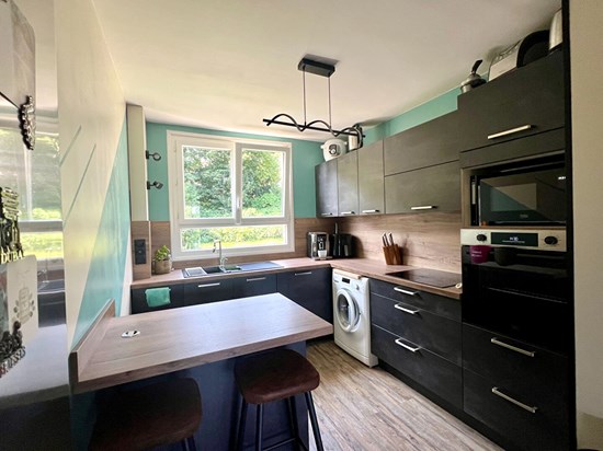 Quartier VALLON SUISSE: F4 lumineux avec  cave et parking