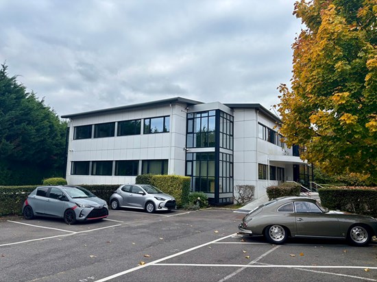 Bureaux 442.84 m2 - Proche A4