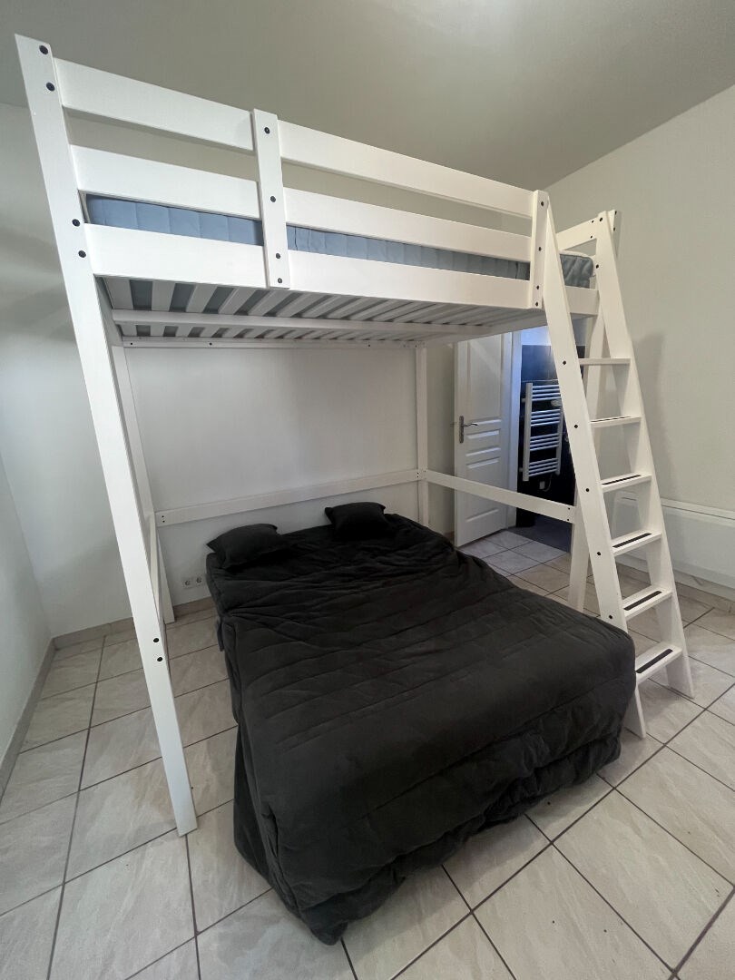 Studio meublé dans résidence Calme