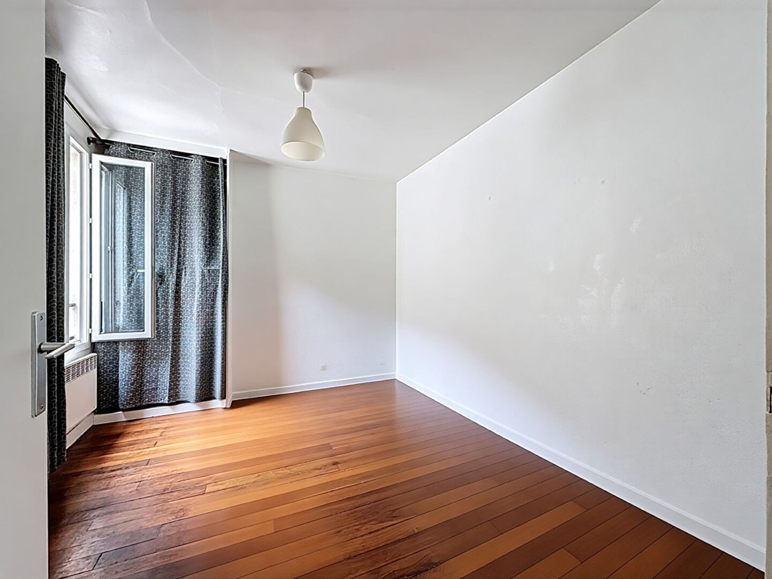 Studio loué au coeur des Batignolles
