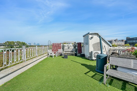 Appartement 2 pièces avec terrasse privative, Paris 16e