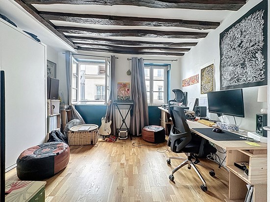 Studio calme et lumineux dans bel immeuble ancien - Paris 2e