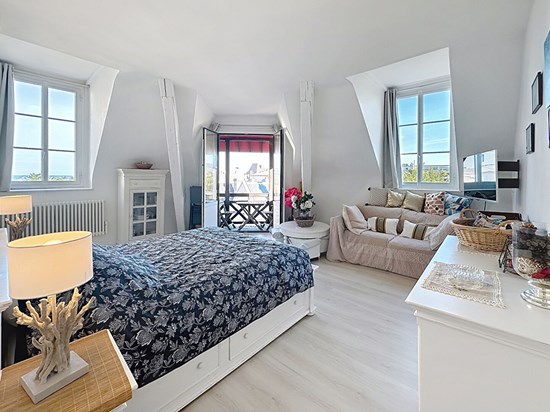 STUDIO DANS LE TRIANGLE D'OR DE DEAUVILLE