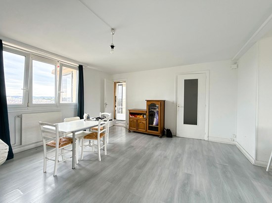 Appartement Sotteville Les Rouen 4 pièces 72.71 m2 avec cave + box de rangement