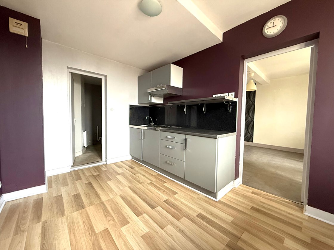 Appartement F2 avec parking et courette à Rouen rive droite