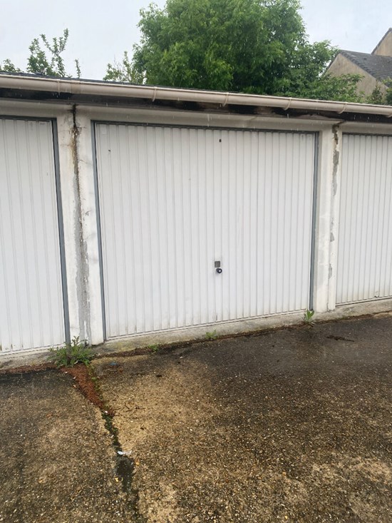 Parking / box Ozoir La Ferriere