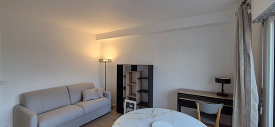 Studio refait à neuf meublé
