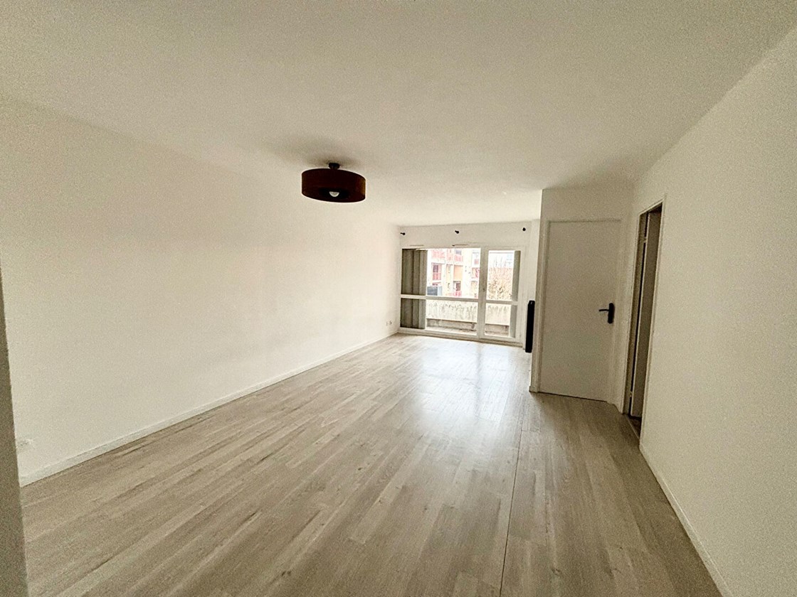 Grand 2 pièces 60 m² - Proche toutes commodités