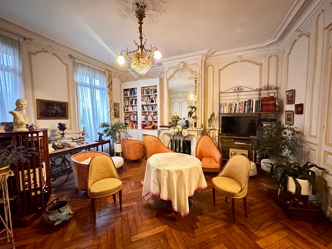 Rouen secteur Gare - Appartement en duplex avec jardin, garage et dépendances