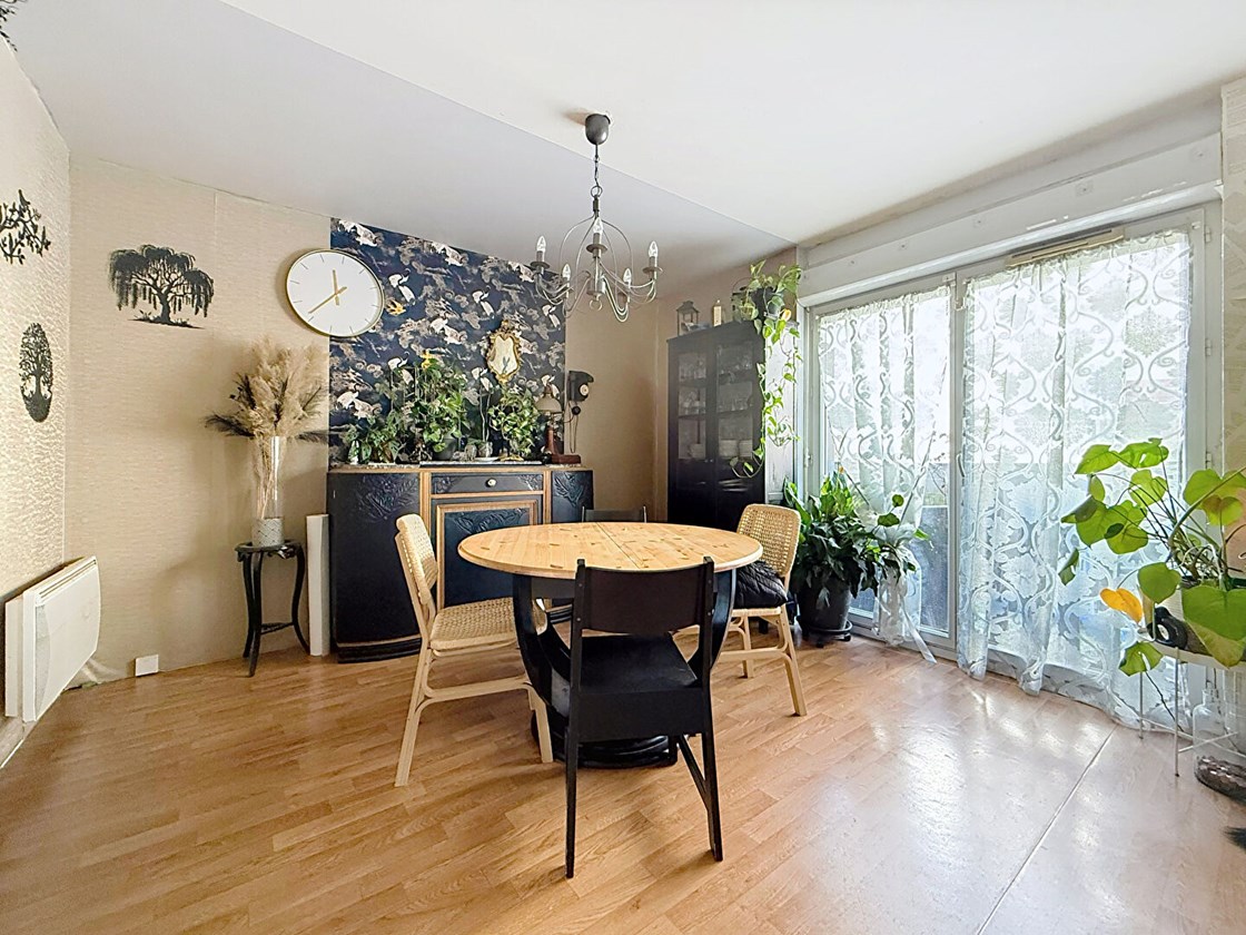 A vendre F5 - Jardin des Plantes - 100m2 avec 2 places de parking