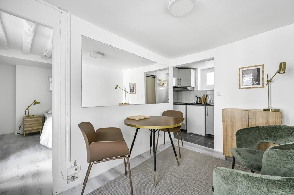 Deux pièces meublé rue de Rivoli