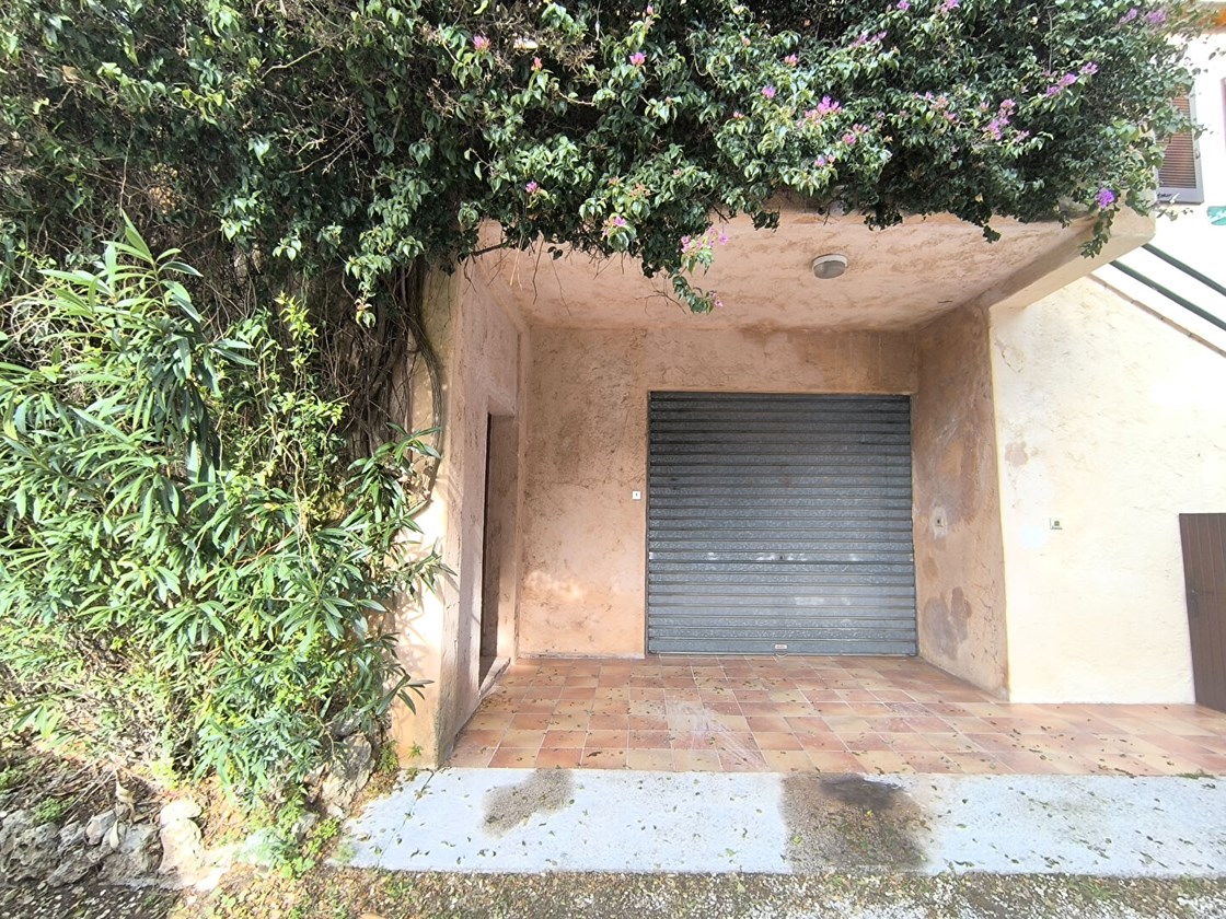 Entrepôt / local  Le Cannet 56 m2