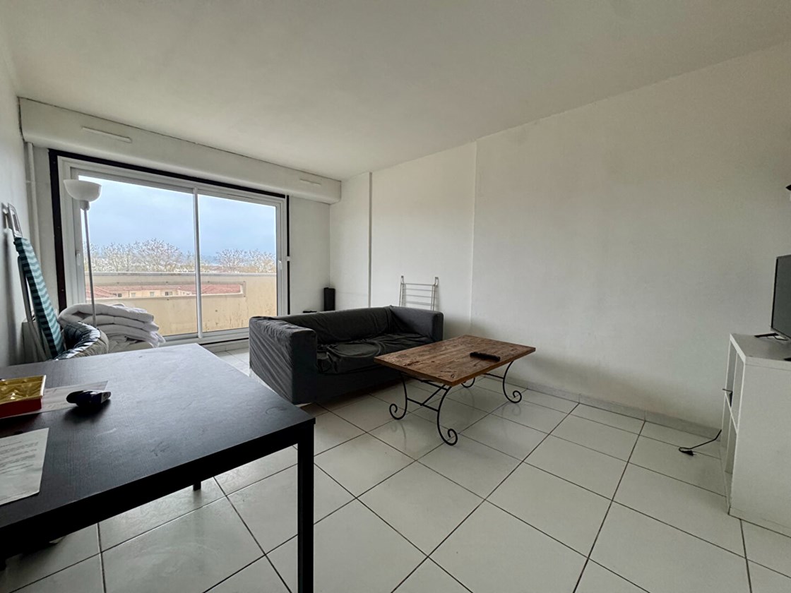 ROUEN - Chartreux / Saint-Clément - Appartement T4 avec balcon, ascenseur, box, cave, vue dégagée
