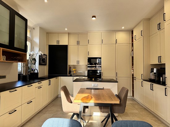 Le Cannet - Centrte ville - Appartement de caractère 4 pièces 121 m2