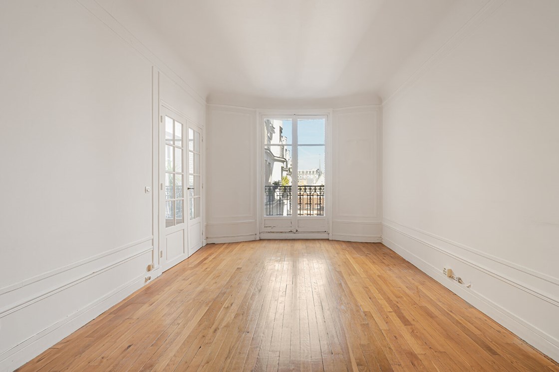 Paris 16ème. Jasmin - Appartement 2 pièces étage élevé avec vue dégagée
