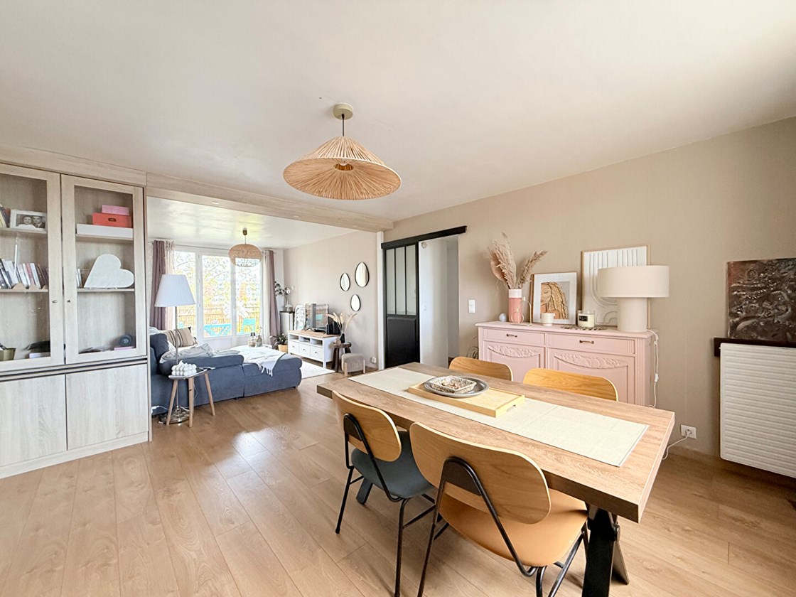 Appartement F3 de 73,29m2 avec cave, box de rangements et balcons