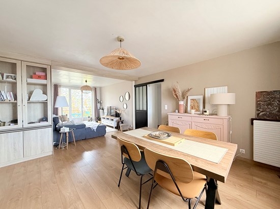 Appartement F3 de 73,29m2 avec cave, box de rangements et balcons