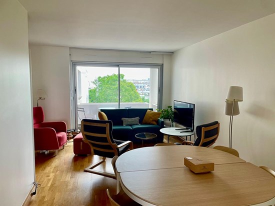 Appartement  meublé trois pièces 74.79 m2 avec loggia