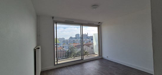 Studio avec parking et balcon